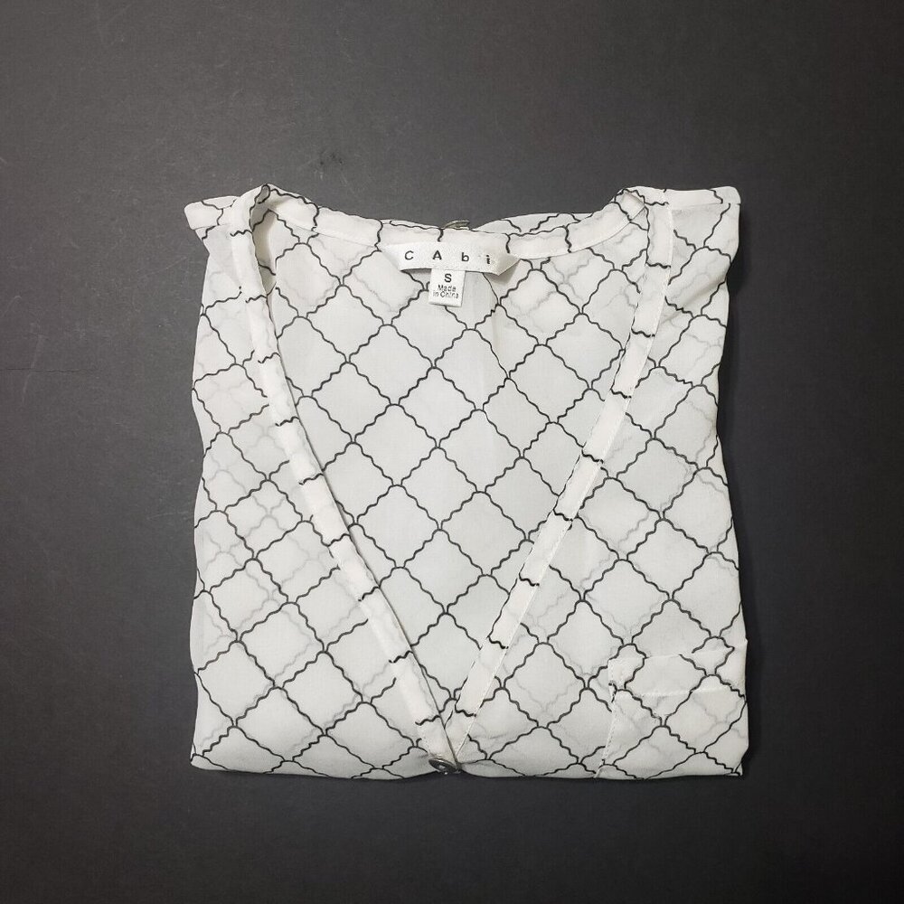 CAbi Blouse Women’s Size Small Shear Geometric Print Top Citycore Light Academia - Picture 16 of 16